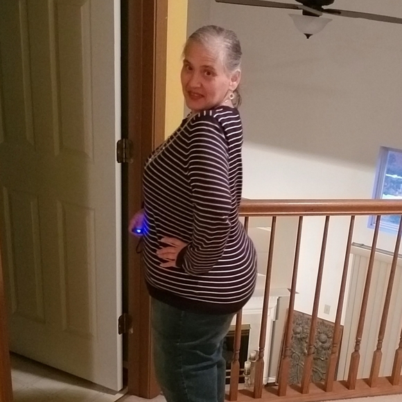 Meet your Posher, Blanca Iris - Picture 2 of 3